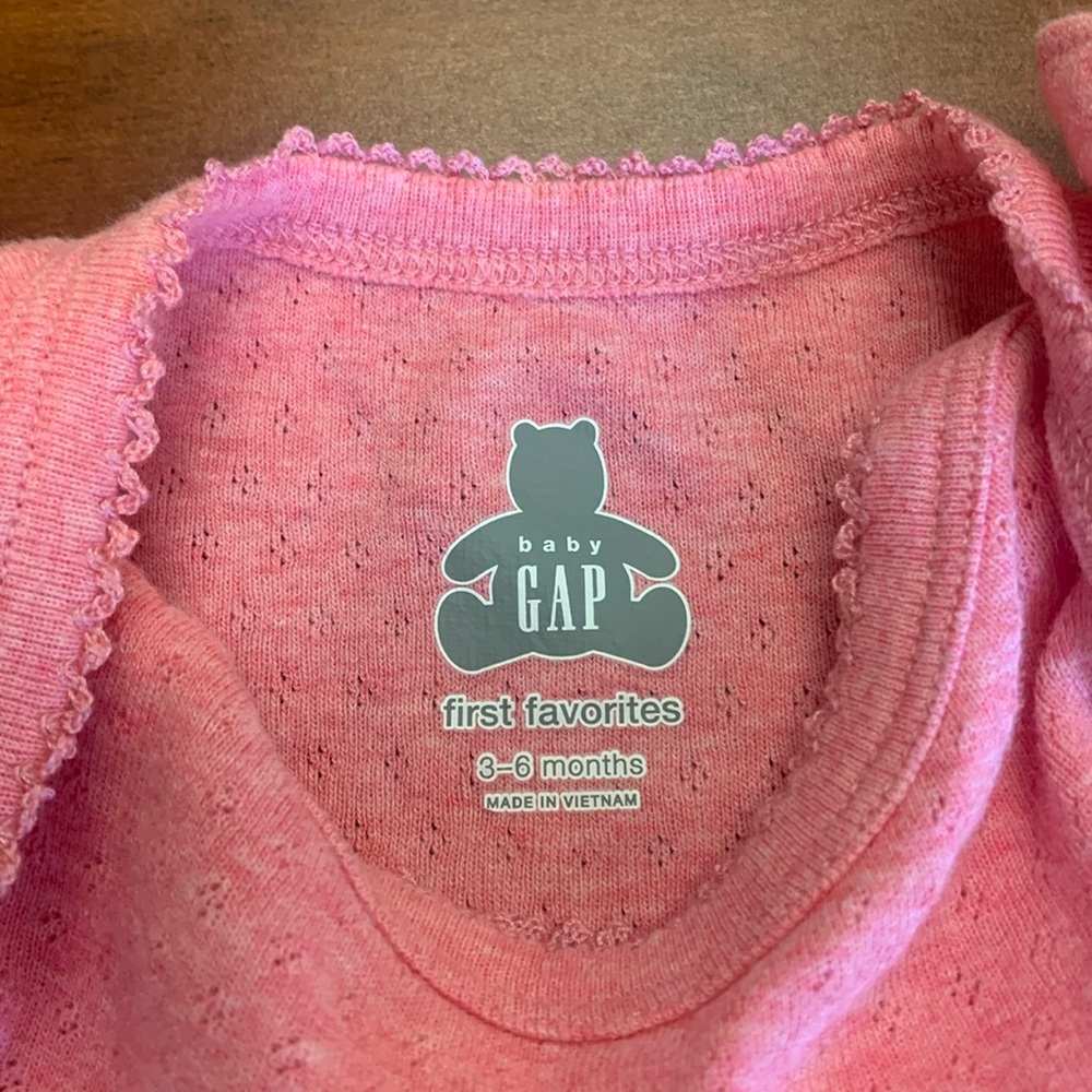 Baby Gap onesie - Picture 4 of 6